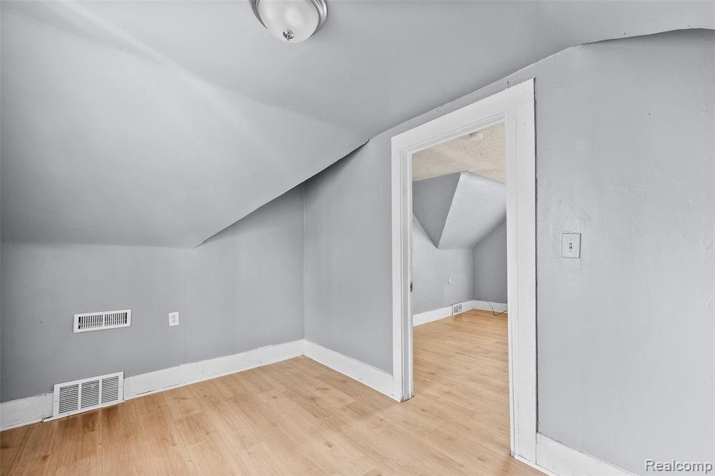 6816 Westwood Street, Detroit, MI 48228 — Photo 25