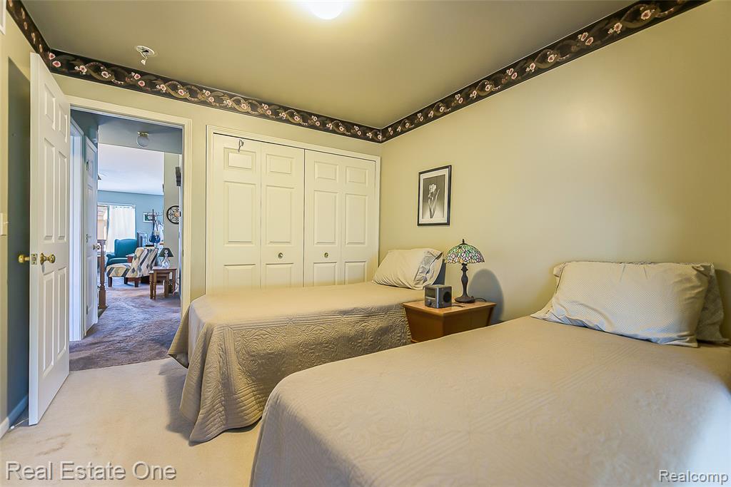62351 ARLINGTON Circle, 1, South Lyon, MI 48178 — Photo 17