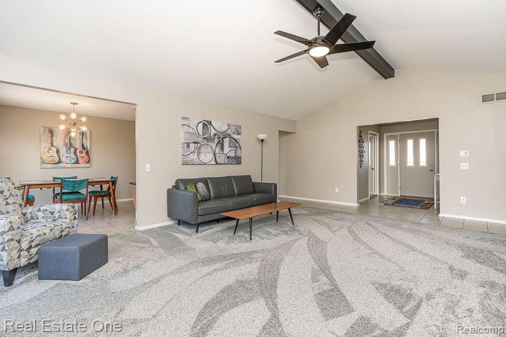 40323 FORDWICH Drive, Sterling Heights, MI 48310 — Photo 15