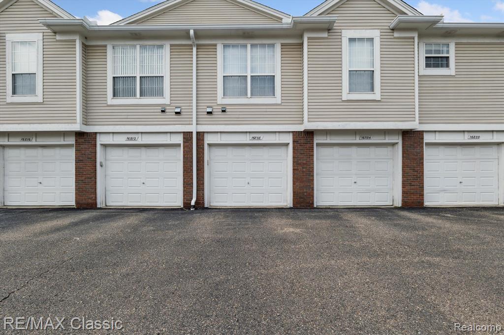 16808 Dover Drive, Northville, MI 48168 — Photo 19