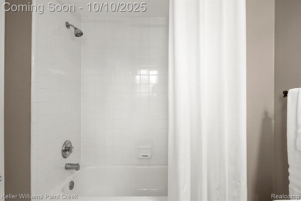 46297 Creekside Boulevard, Macomb, MI 48044 — Photo 16