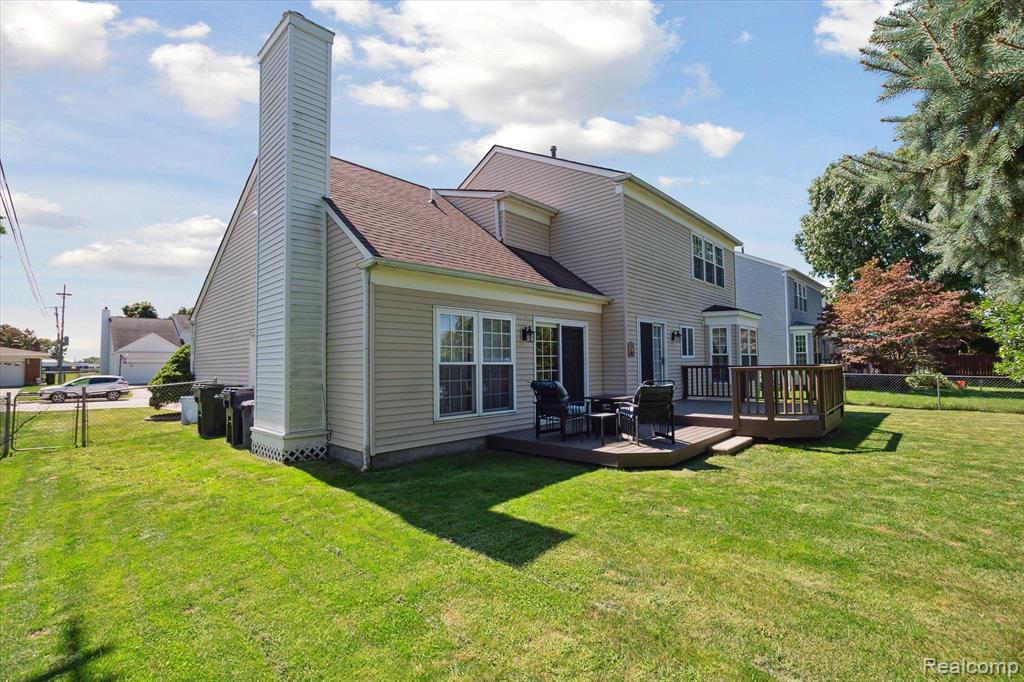 8979 BROUGHAM Drive, Sterling Heights, MI 48312 — Photo 18