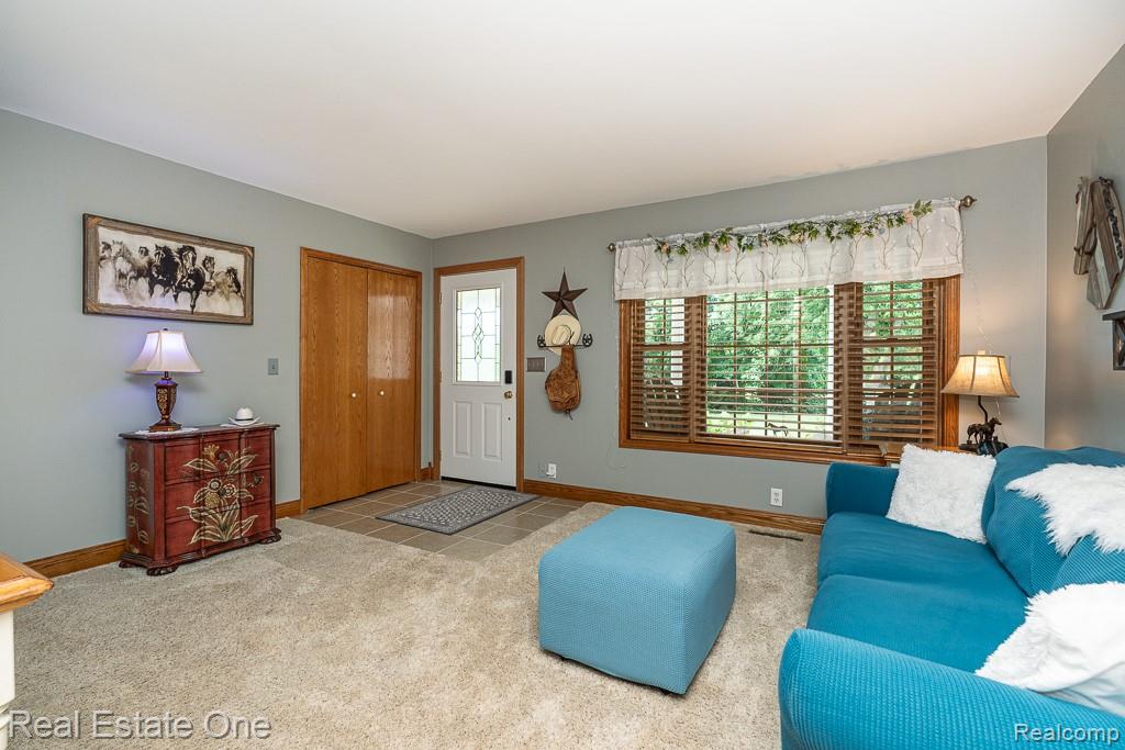 58900 12 Mile Road, New Hudson, MI 48165 — Photo 6