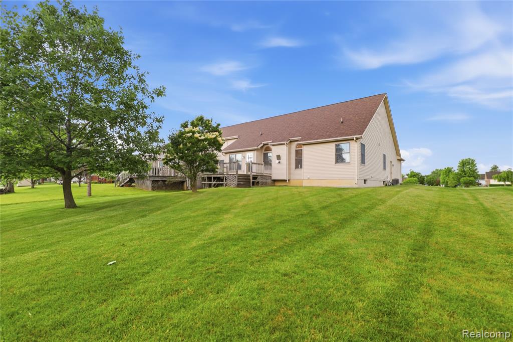 8091 Prestonwood Court, Flushing, MI 48433 — Photo 34
