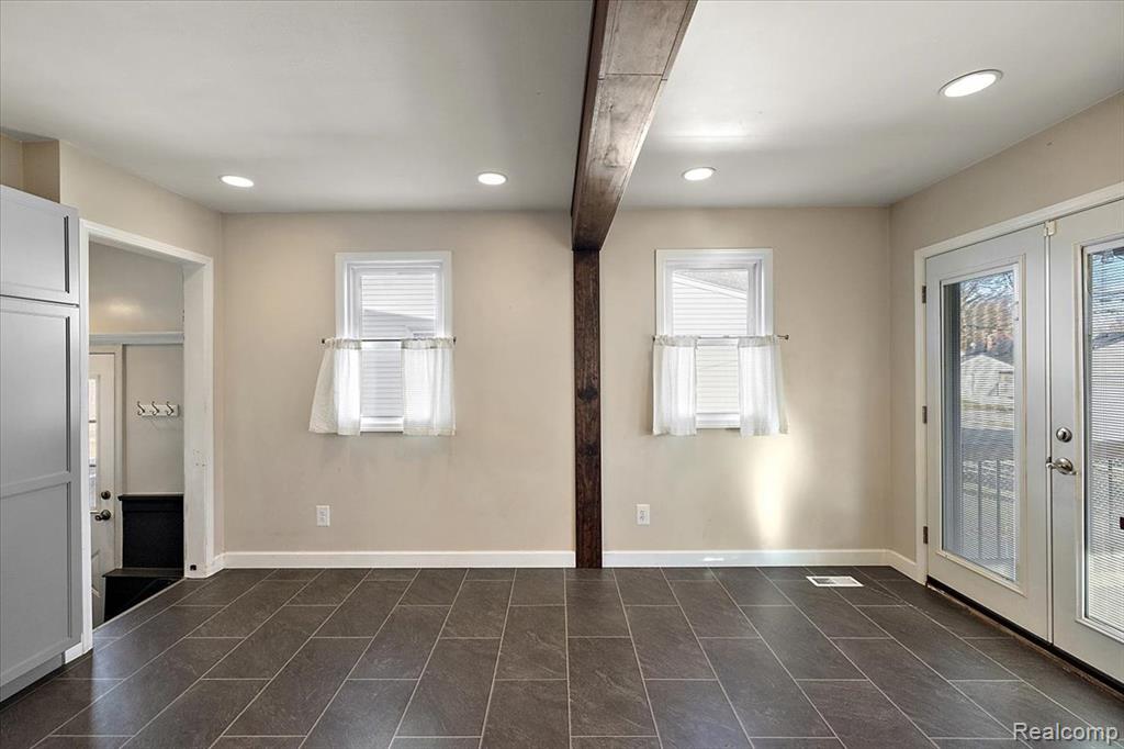 515 S Webik Avenue, Clawson, MI — Photo 17