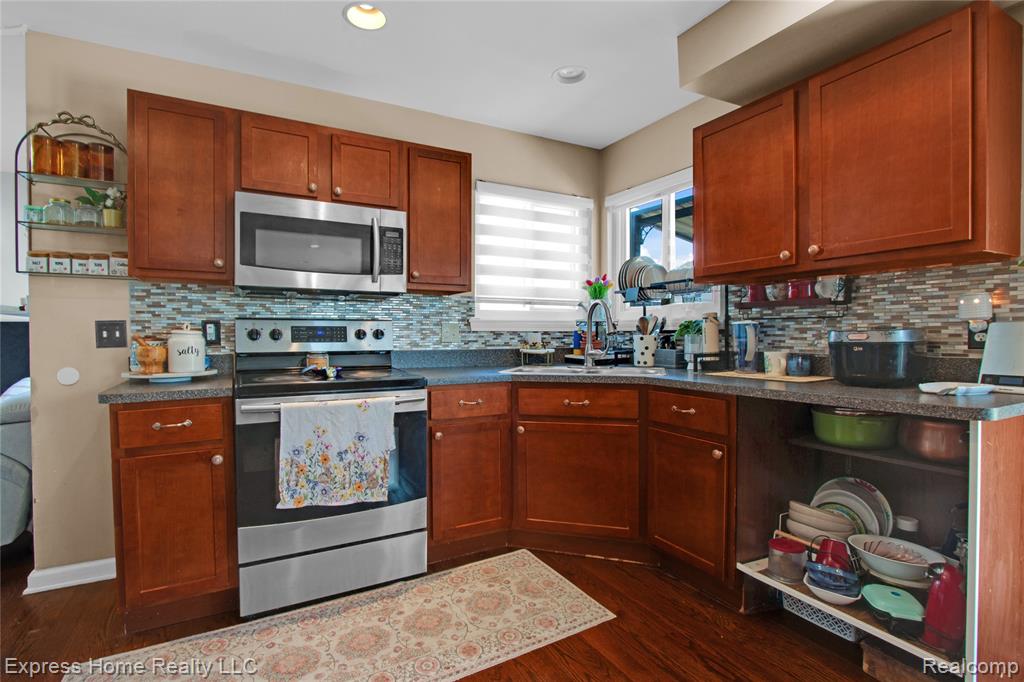 25244 INDEPENDENCE Trail, Warren, MI 48089 — Photo 10