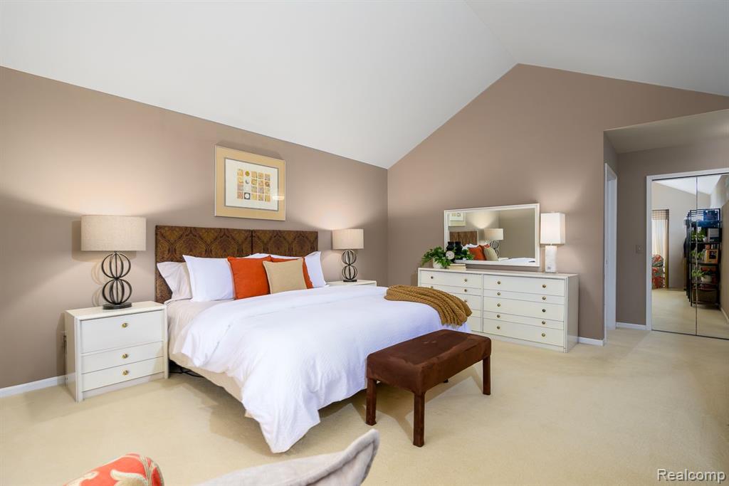 2462 HICKORY GLEN Drive, Bloomfield Hills, MI 48304 — Photo 18
