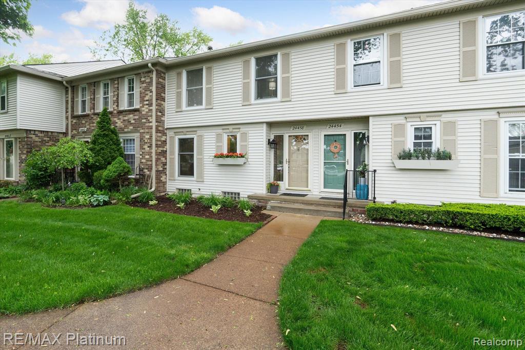 24458 BASHIAN Drive, Novi, MI — Photo 4