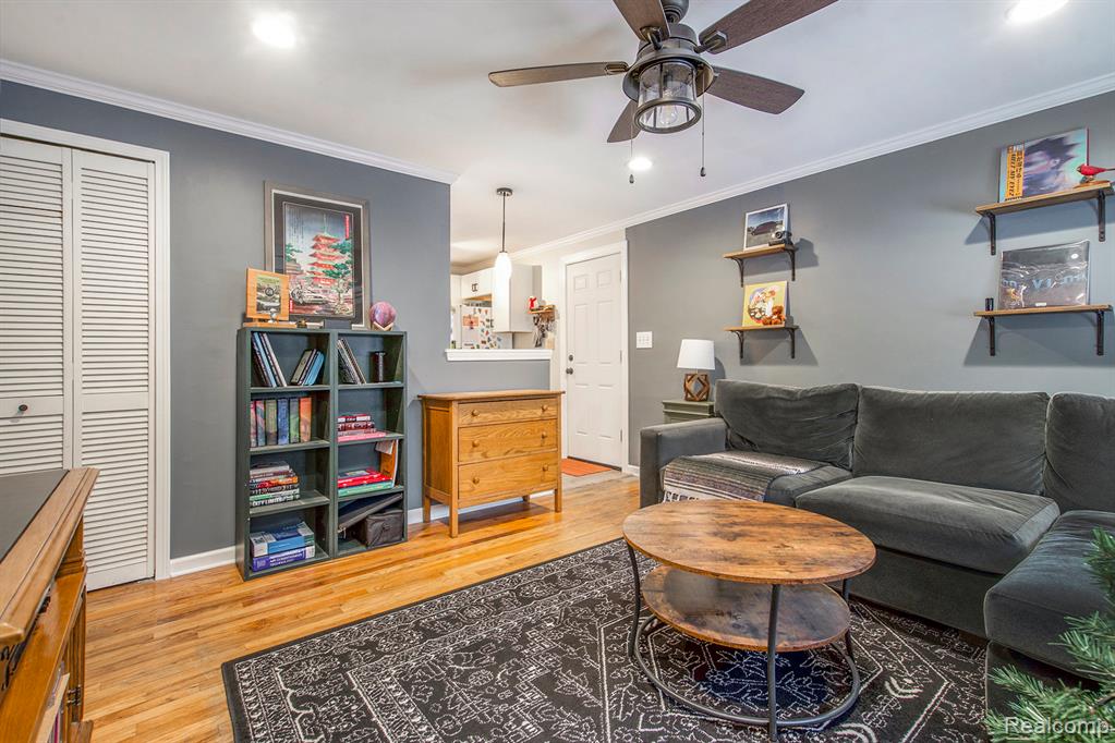 11 Metroview Court, Ann Arbor, MI 48108 — Photo 6