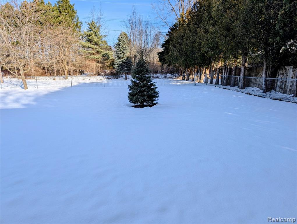 947 Beech Street, Bad Axe, MI 48413 — Photo 6