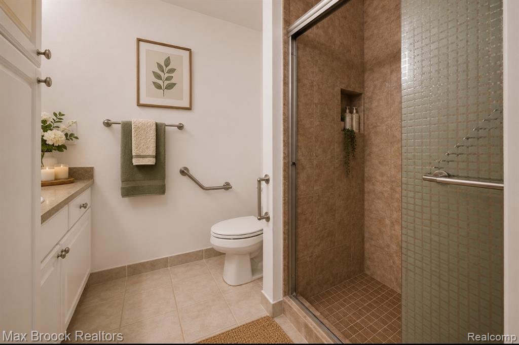 1102 Abigail Court, Walled Lake, MI 48390 — Photo 12