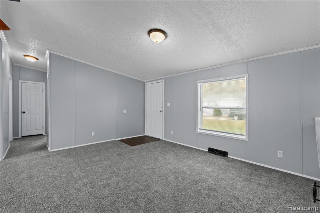28289 Spruce st., Flat Rock, MI 48134 — Photo 6