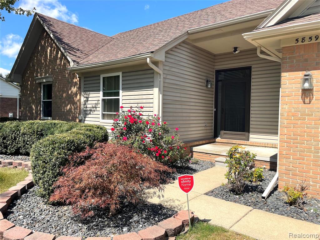5859 Calgary Court, Sterling Heights, MI 48314 — Photo 16