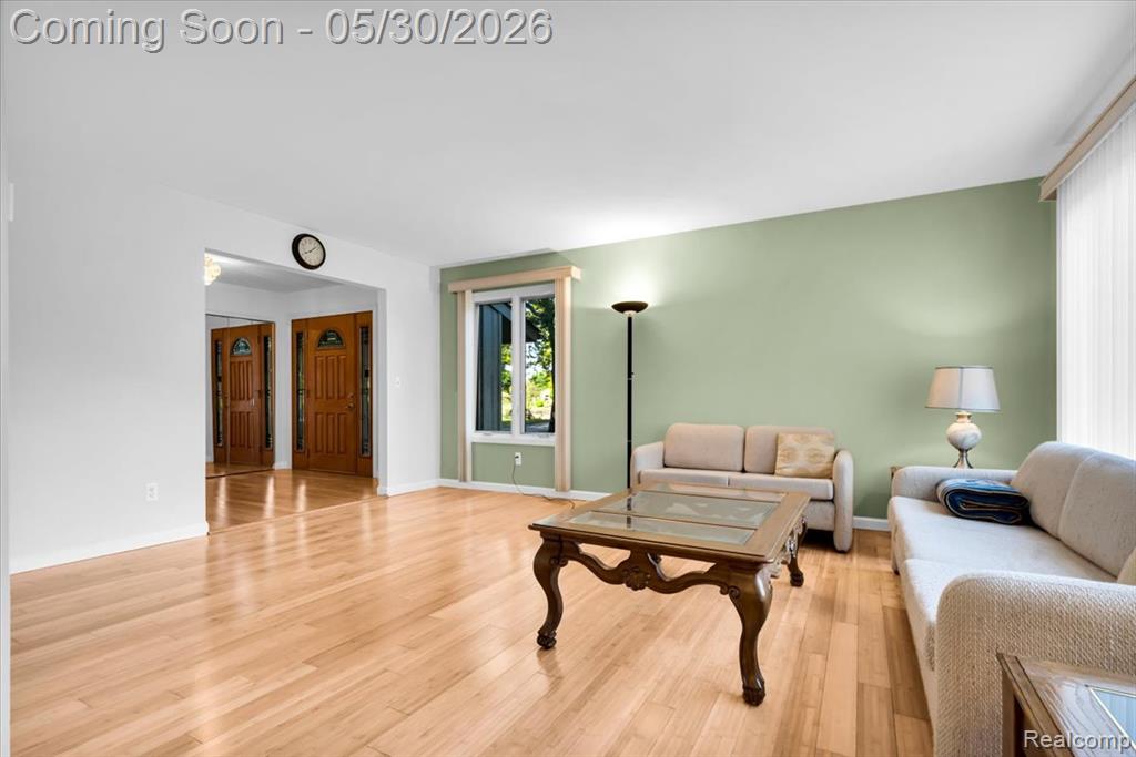 29100 Creek Bend Drive, Farmington, MI 48331 — Photo 15