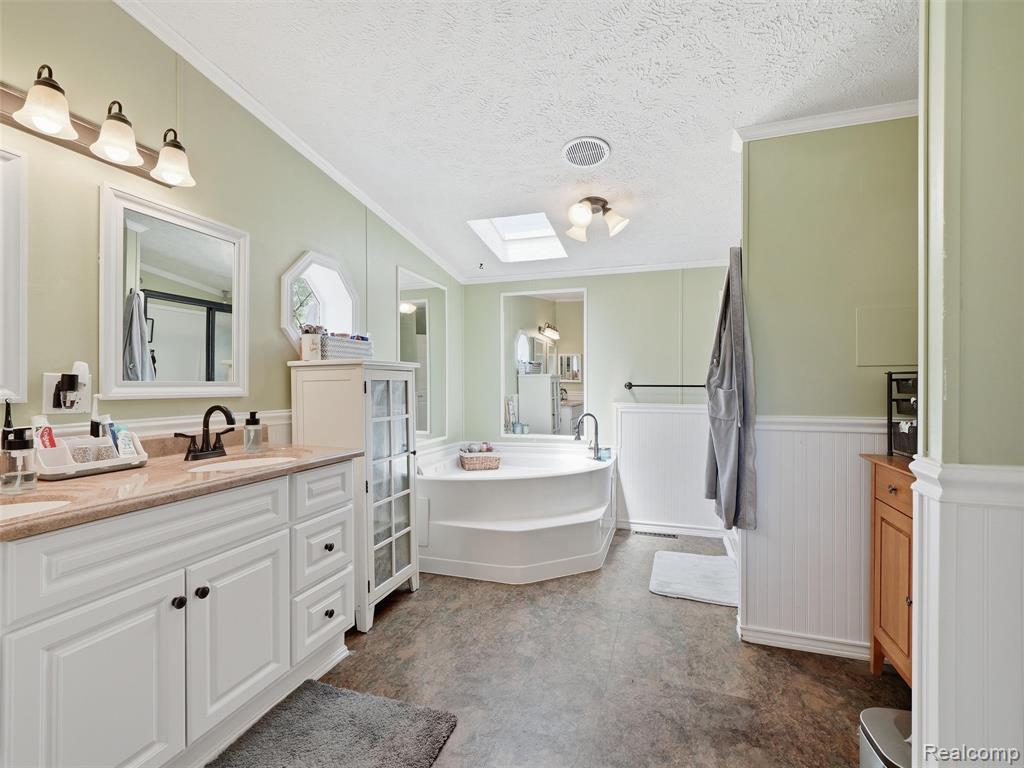 9695 Bloomsbury Circle, Northville, MI 48167 — Photo 27