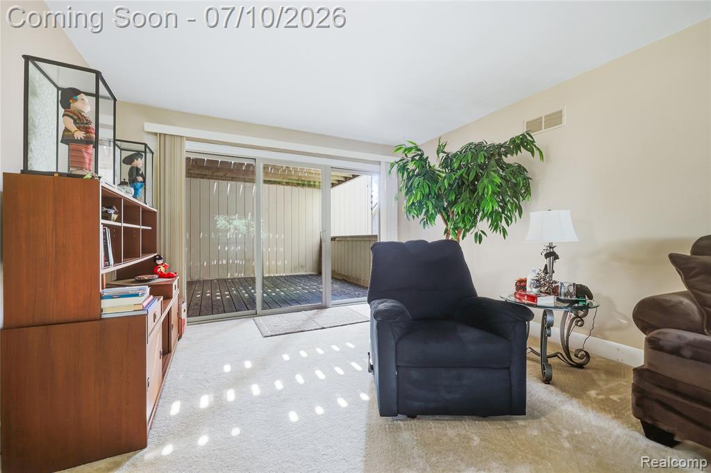 42377 Lochmoor Street, Clinton Twp, MI 48038 — Photo 4