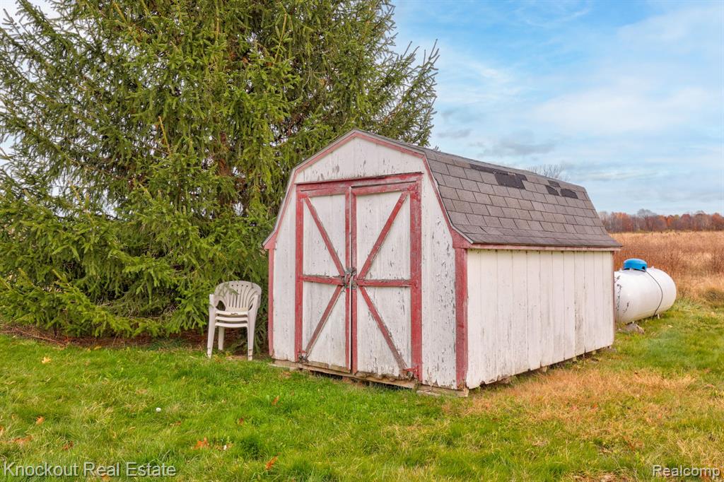 6333 Buell Road, Vassar, MI 48768 — Photo 33