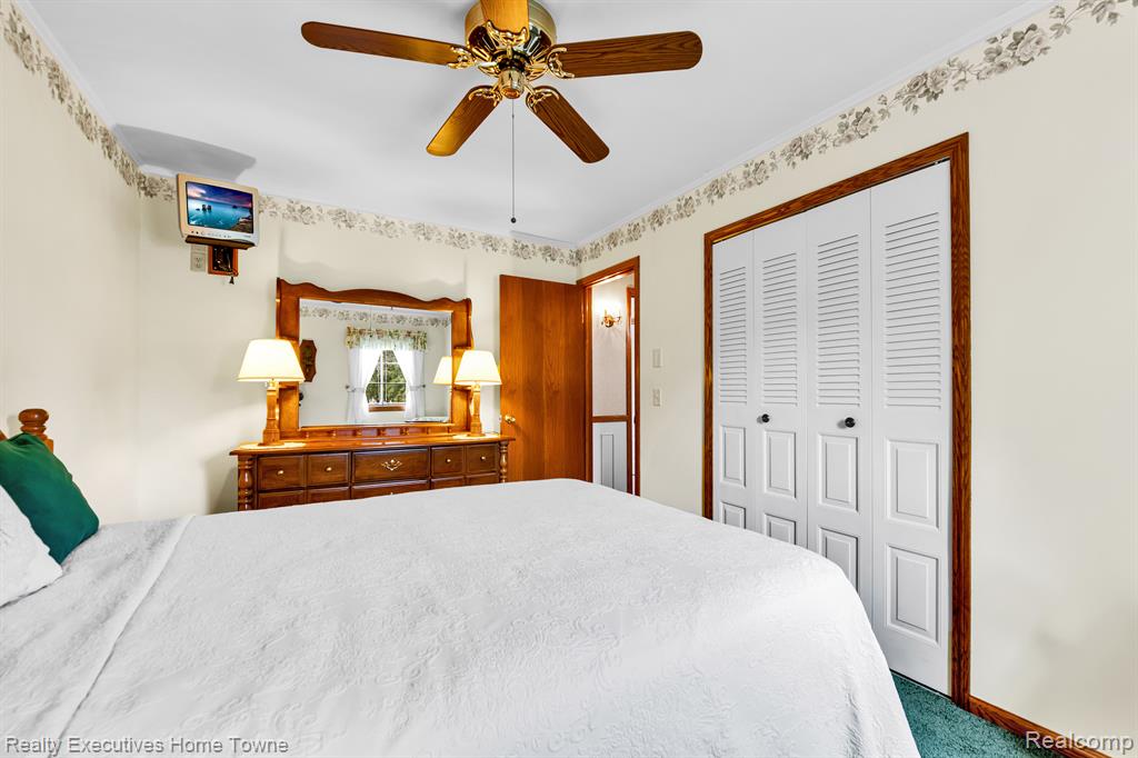 4681 BUCKINGHAM Drive, Port Huron, MI 48060 — Photo 18