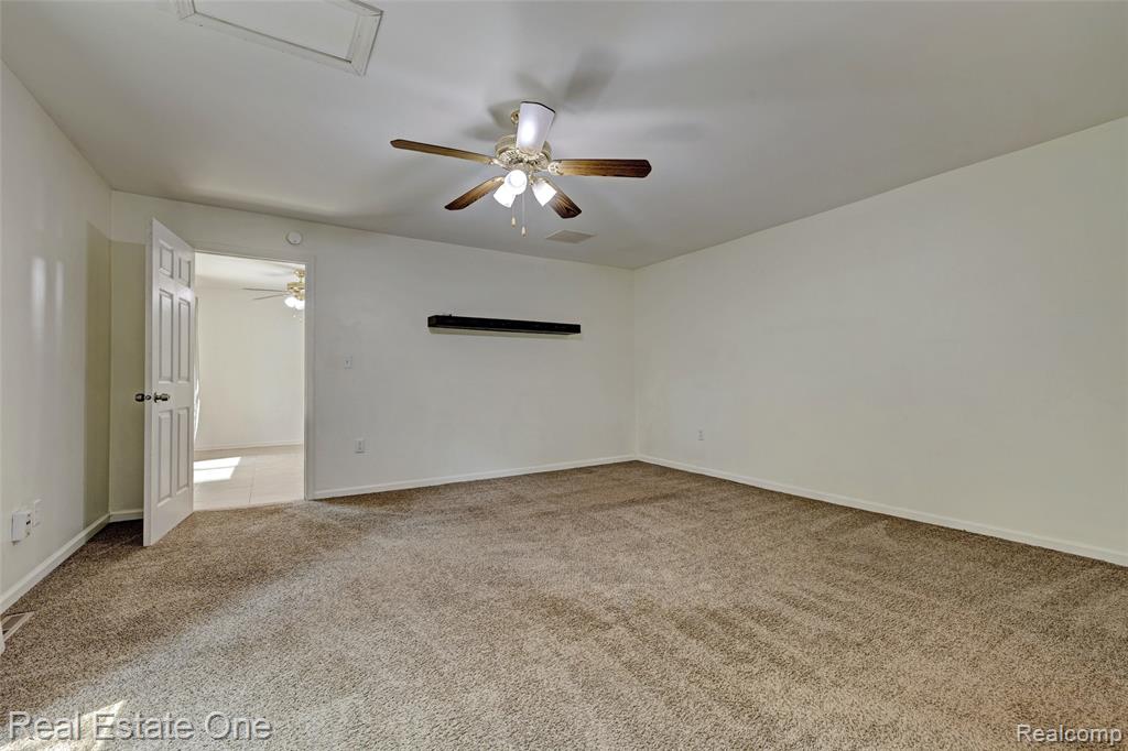 705 Richard Street, Holly, MI 48442 — Photo 18