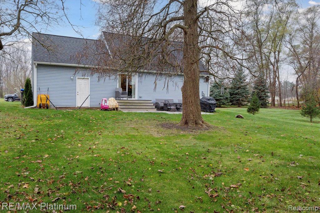 624 RIDDLE Street, Howell, MI 48843 — Photo 24