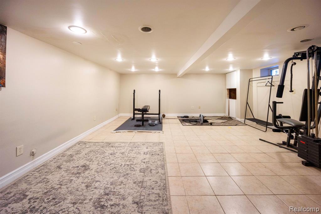 8401 Fenton Street, Dearborn Heights, MI 48127 — Photo 51