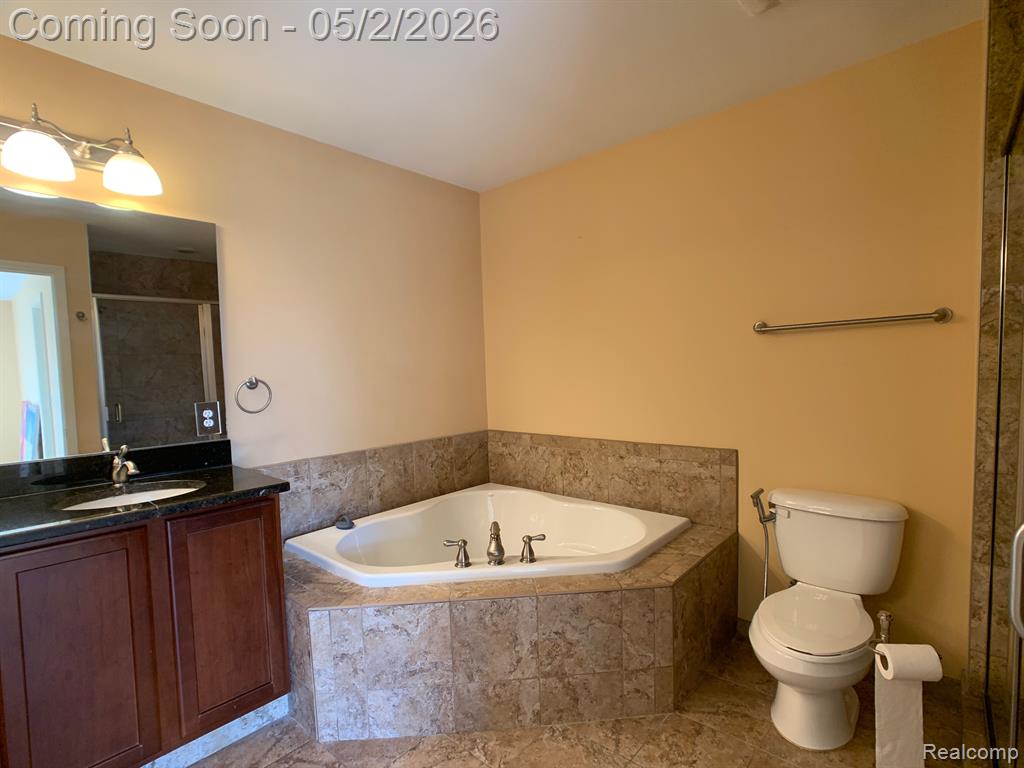 6603 BERRY CREEK Lane, West Bloomfield, MI — Photo 26