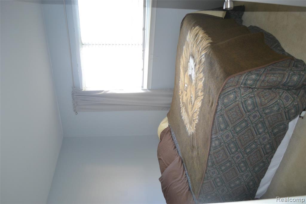 42428 Greenbrier Lane, Clinton Twp, MI 48038 — Photo 12