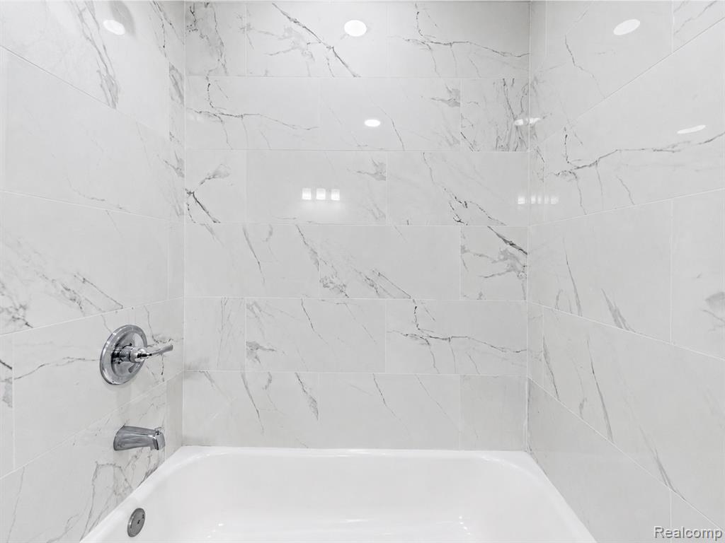9175 Devonshire Road, Detroit, MI 48224 — Photo 12