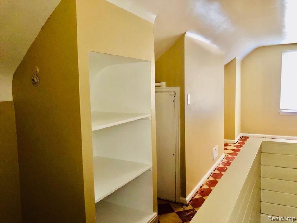 8651 Brace Street, Detroit, MI 48228 — Photo 9