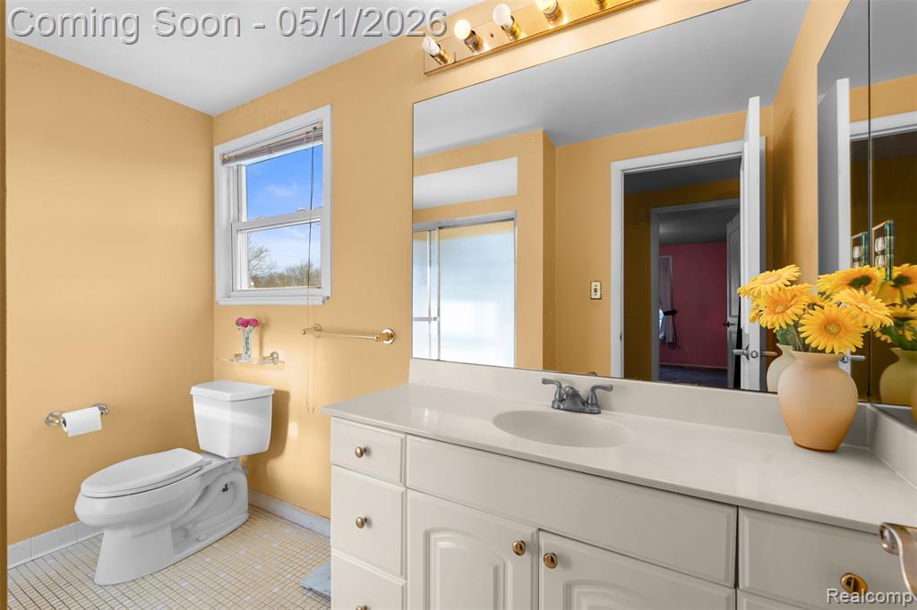 5686 Stratford Drive, West Bloomfield, MI — Photo 23