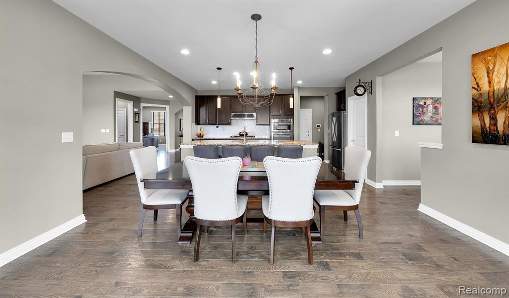 49473 CRANBROOK Drive, Macomb, MI 48044 — Photo 16