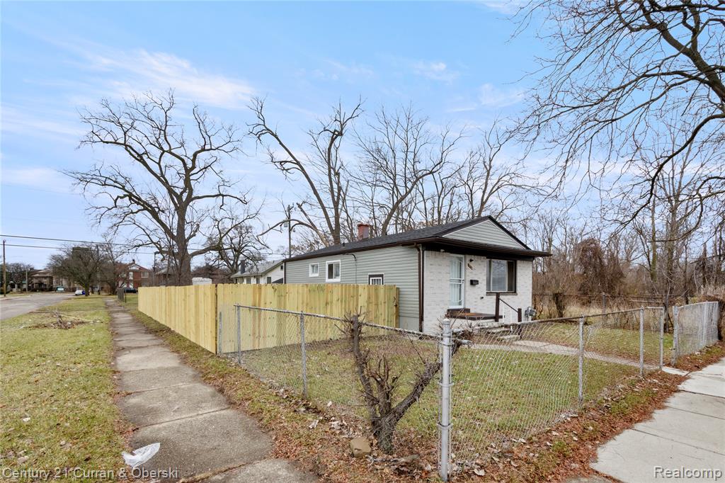9901 Yellowstone Street, Detroit, MI 48204 — Photo 2