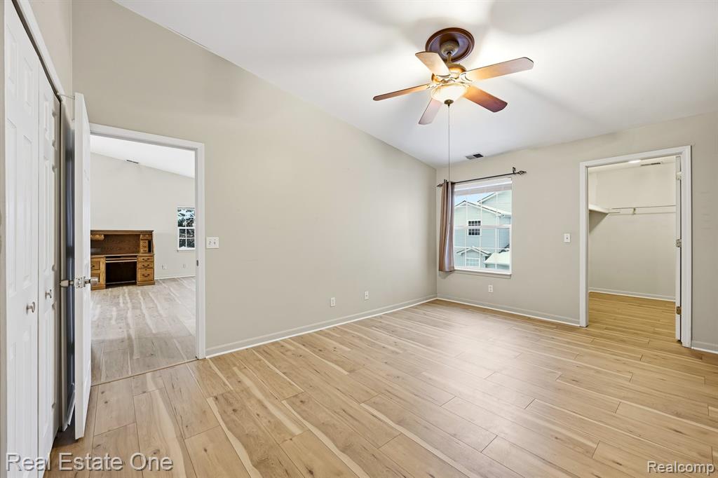 4885 Oak Hill Drive, 20, Waterford, MI 48329 — Photo 17