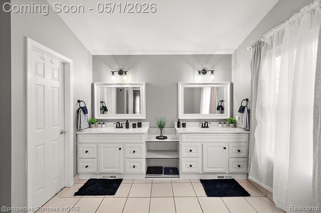 46481 E Oak Manor Court, Canton, MI 48187 — Photo 51