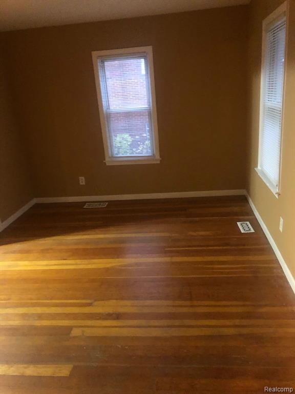 5027 WOODWARD Street, Wayne, MI 48184 — Photo 4