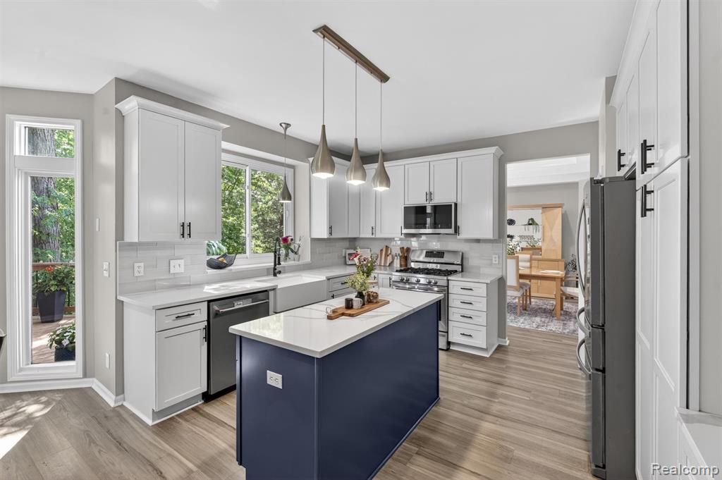 7359 Colchester Lane, West Bloomfield, MI — Photo 12
