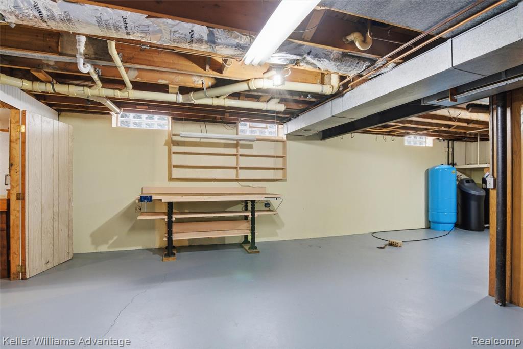 7670 7 Mile Road, Northville, MI, 48167