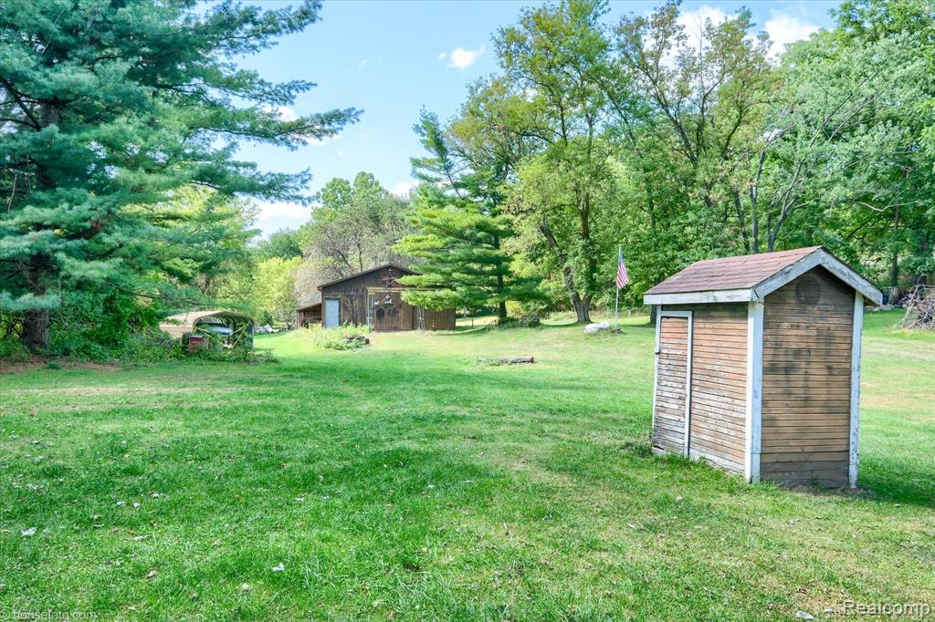 4425 West Street, Leonard, MI 48367 — Photo 22