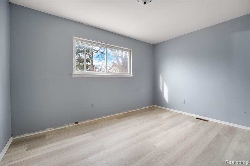 17809 McDougall Street, Detroit, MI 48212 — Photo 12