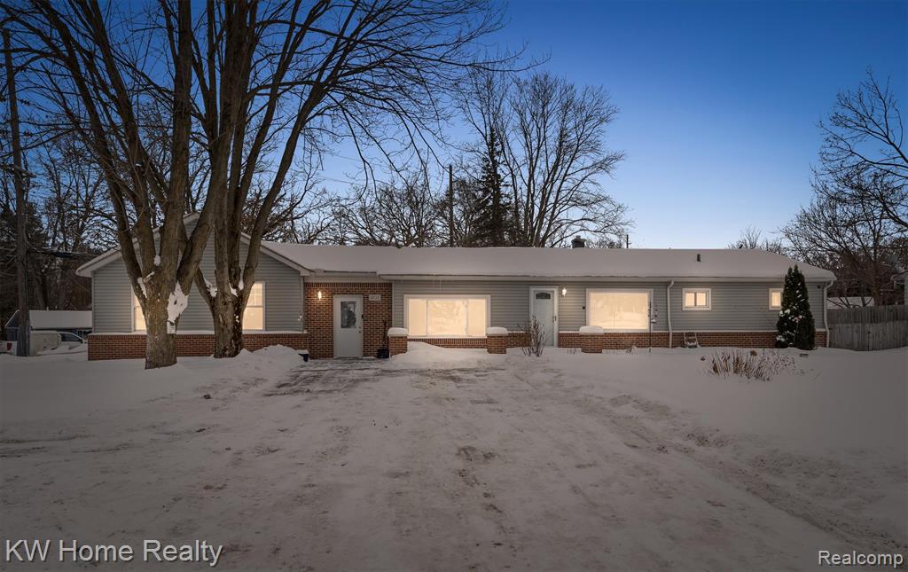 8535 Andersonville Road, Clarkston, MI — front exterior
