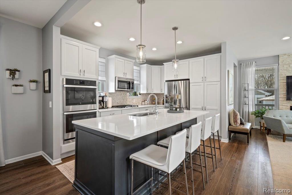 4250 KENT Road, Royal Oak, MI 48073 — Photo 12