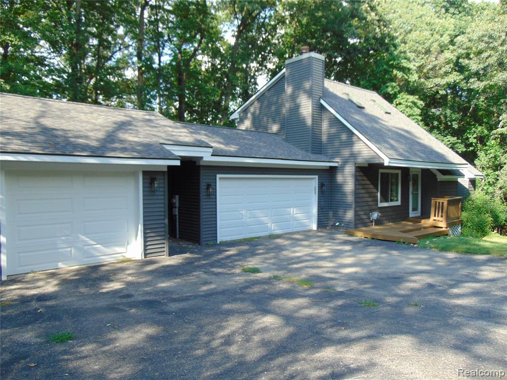 5096 Mohawk Avenue, Clarkston, MI 48348