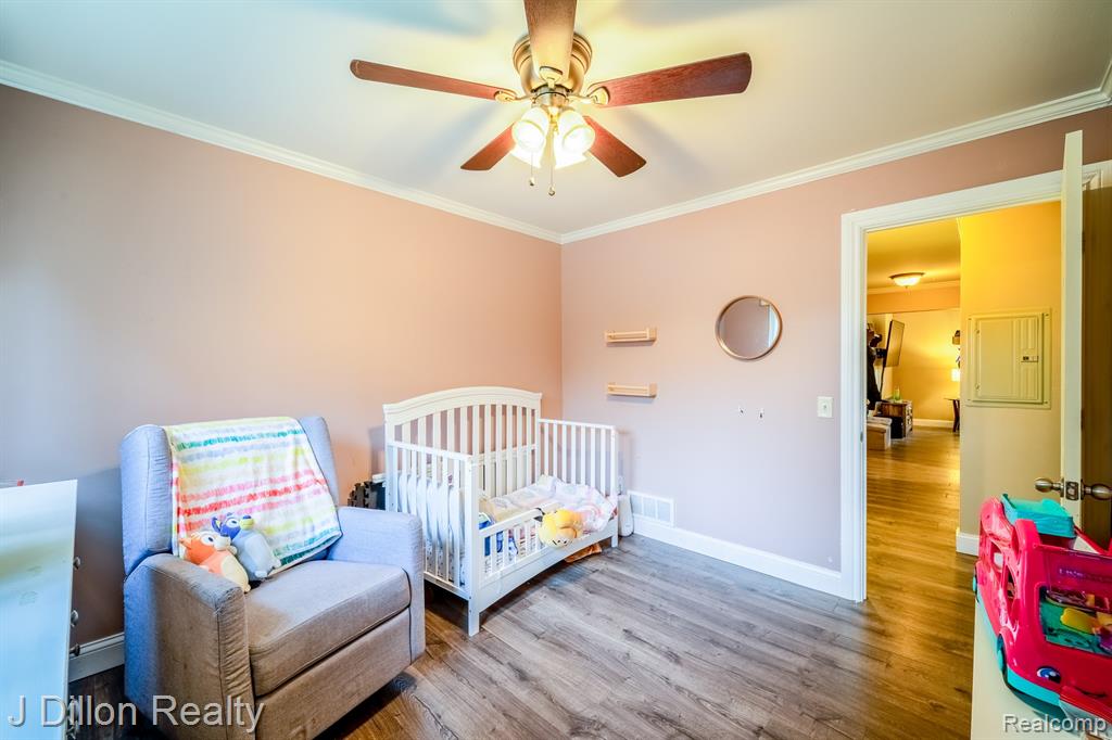 653 E Fox Hills Drive, 49, Bloomfield Hills, MI 48304 — Photo 13