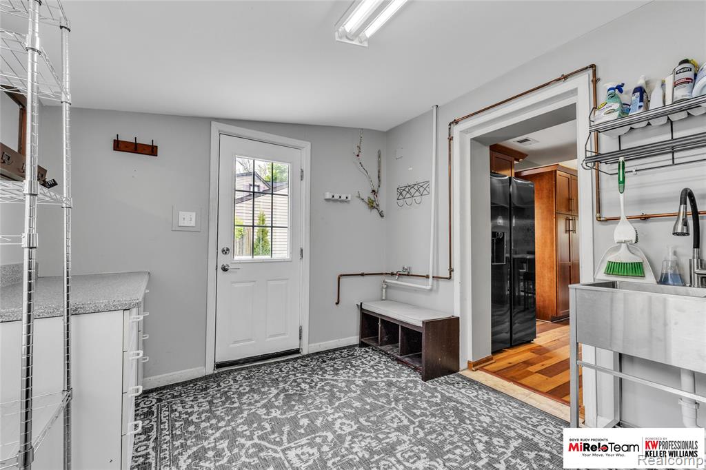 16245 Helen Street, Southgate, MI 48195 — Photo 10