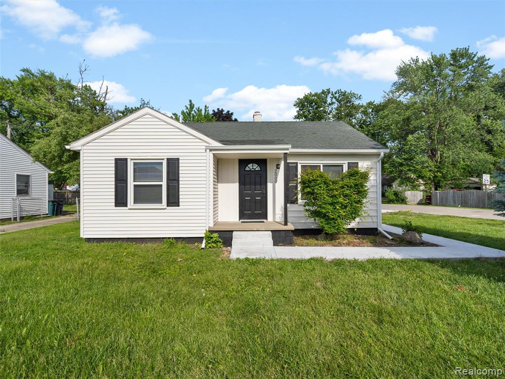 2000 Rochester Road, Troy, MI 48083