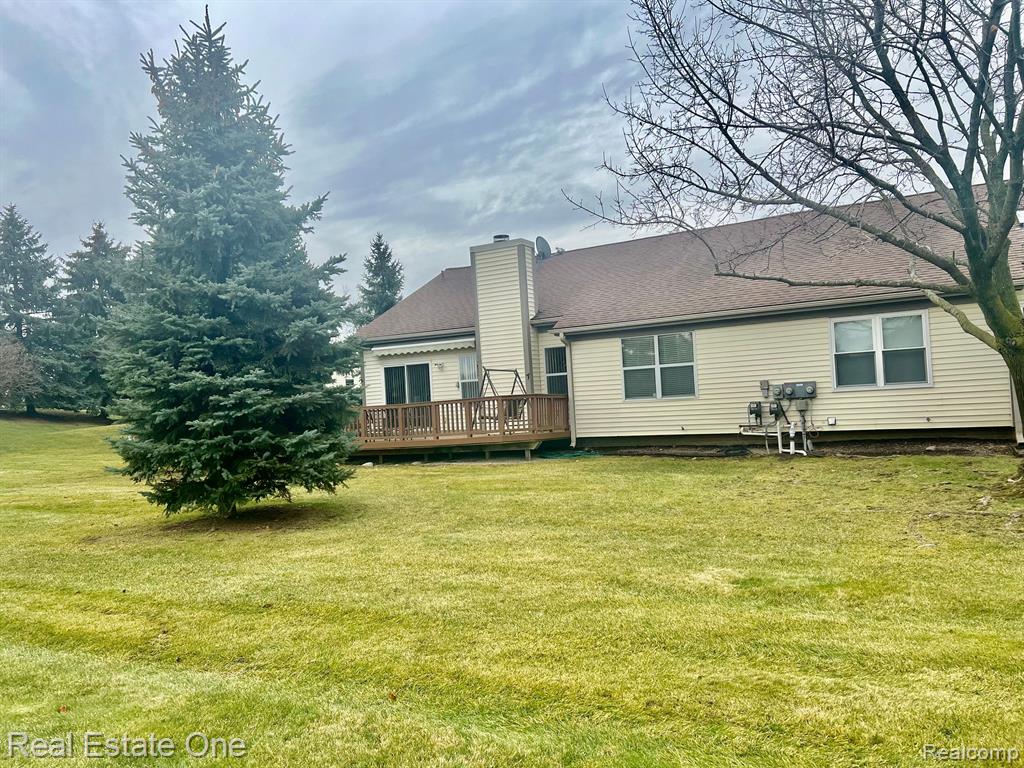 240 WINDING BROOK, 104, Commerce Twp, MI 48390 — Photo 4