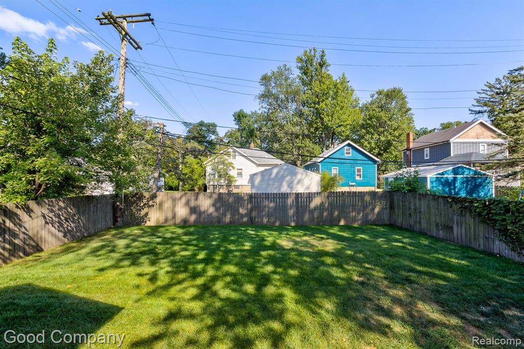 934 Lockwood Road, Royal Oak, MI 48067 — Photo 52