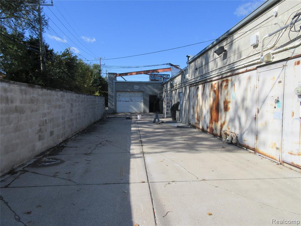 15292 E 8 MILE Road, Detroit, MI 48235 — Photo 19