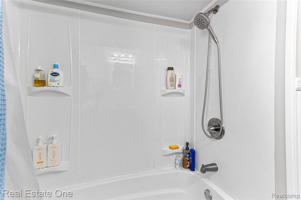 679 Emmons Boulevard, Lincoln Park, MI 48146 — Photo 35