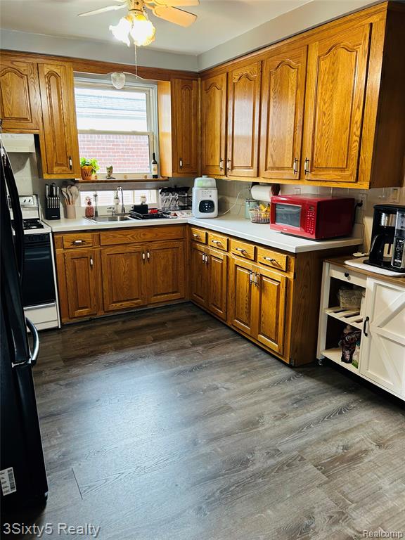 4459 Parker Street, Dearborn Heights, MI 48125 — Photo 6